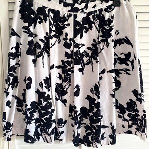 Cute Cotton White w/Black Floral Skirt A-line Front Pleated Women's Plus Size 16